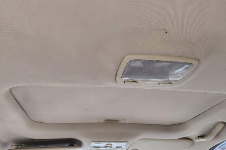 Used Hyundai Tucson 2013 2.0L Automatic Two-Wheel Drive Comfort Version Headliner