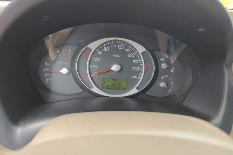 Used Hyundai Tucson 2013 2.0L Automatic Two-Wheel Drive Comfort Version Instrument Cluster