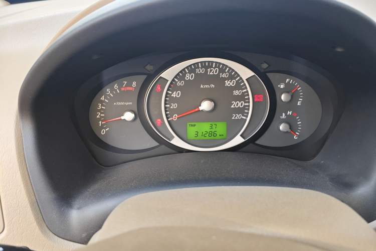 Used Hyundai Tucson 2013 2.0L Manual Two-Wheel Drive Fashion Edition Instrument Cluster