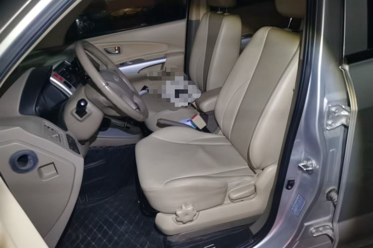 Used Hyundai Tucson 2013 2.0L Automatic Two-Wheel Drive Comfort Version Left Front Seat