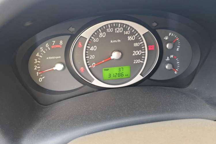 Used Hyundai Tucson 2013 2.0L Manual Two-Wheel Drive Fashion Edition Odometer Close Up
