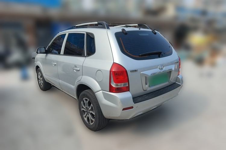 Used Hyundai Tucson 2013 2.0L Automatic Two-Wheel Drive Comfort Version Rear Left 45 Deg