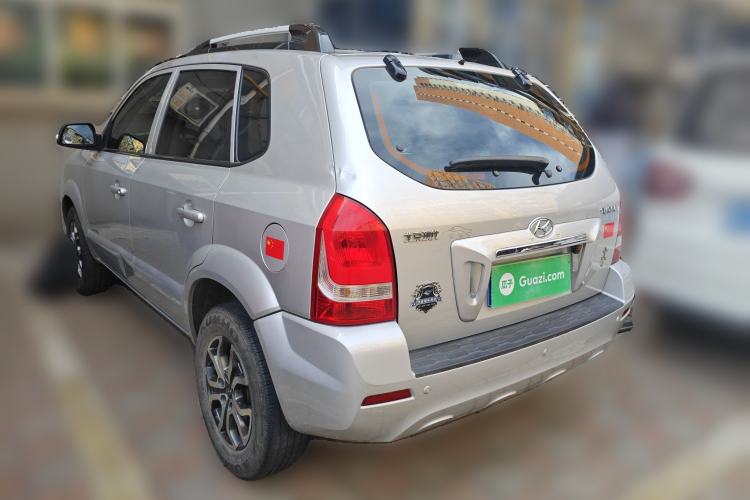 Used Hyundai Tucson 2013 2.0L Manual Two-Wheel Drive Fashion Edition Rear Left 45 Deg