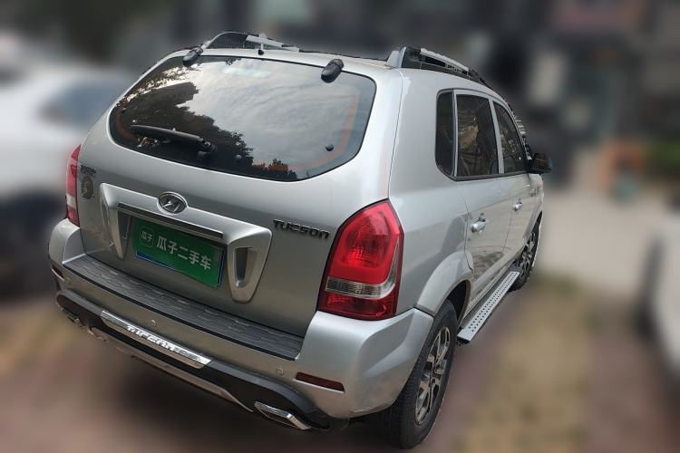 Used Hyundai Tucson 2013 2.0L Automatic Two-Wheel Drive Comfort Version Rear Right 45 Deg