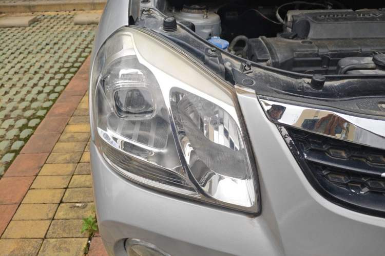 Used Hyundai Tucson 2013 2.0L Manual Two-Wheel Drive Fashion Edition Right Front Headlight