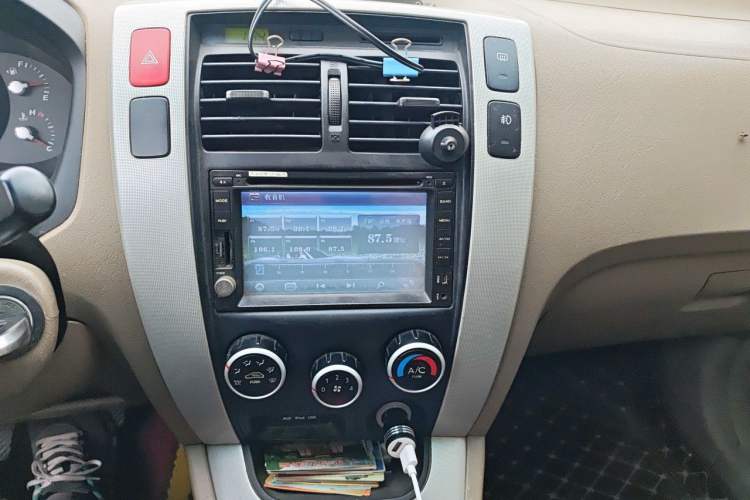 Used Hyundai Tucson 2013 2.0L Manual Two-Wheel Drive Fashion Edition Audio And AC Panel