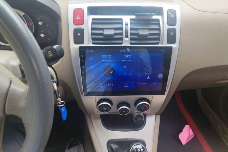 Used Hyundai Tucson 2013 2.0L Manual Two-Wheel Drive Fashion Edition Audio And AC Panel