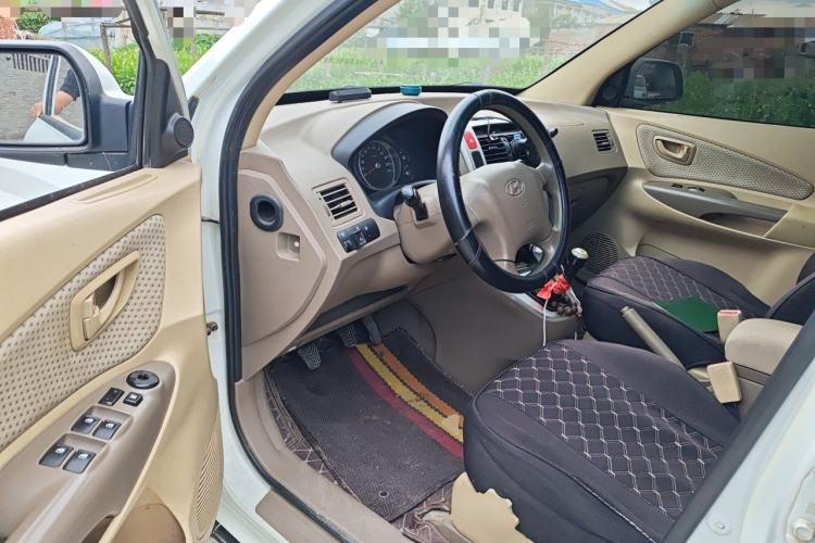 Used Hyundai Tucson 2013 2.0L Manual Two-Wheel Drive Fashion Edition Driver Seat