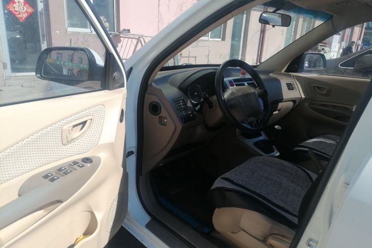 Used Hyundai Tucson 2013 2.0L Manual Two-Wheel Drive Fashion Edition Driver Seat