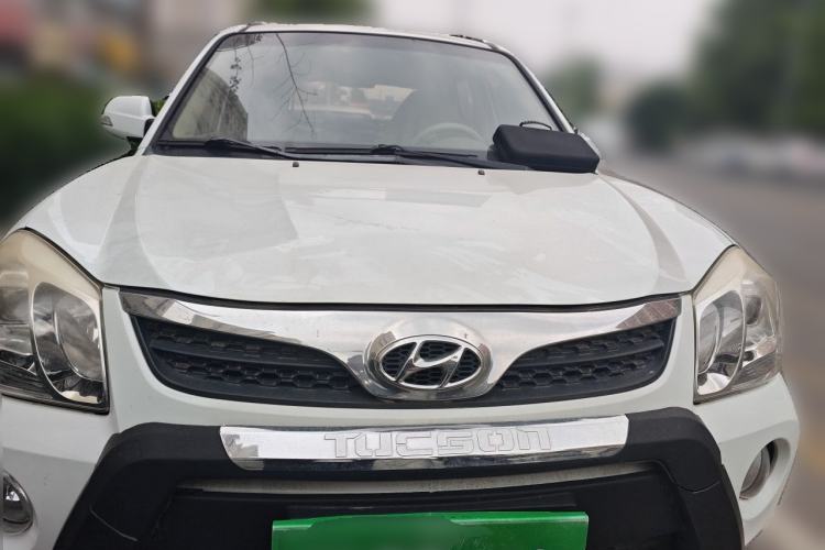 Used Hyundai Tucson 2013 2.0L Manual Two-Wheel Drive Fashion Edition Front