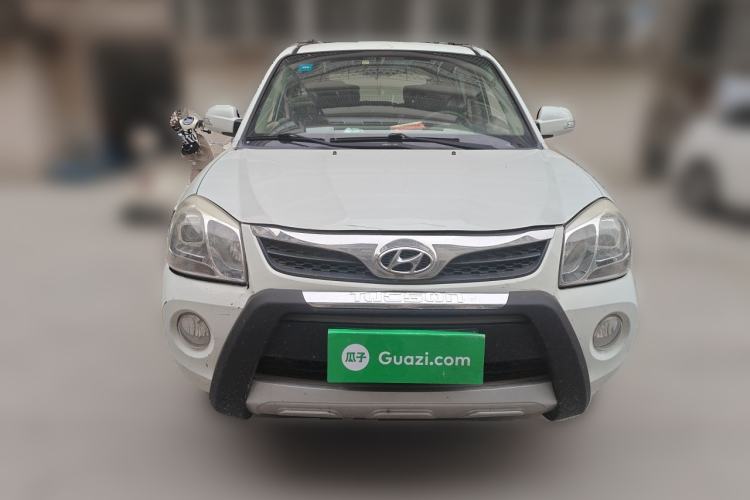 Used Hyundai Tucson 2013 2.0L Manual Two-Wheel Drive Fashion Edition Front