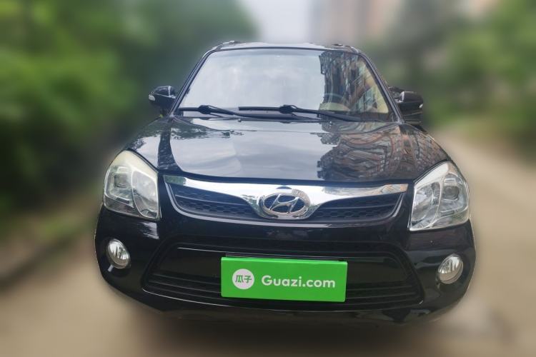 Used Hyundai Tucson 2013 2.0L Manual Two-Wheel Drive Fashion Edition Front