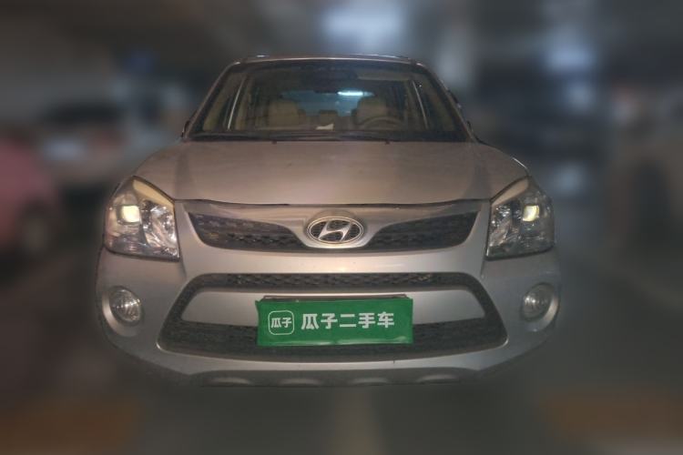 Used Hyundai Tucson 2013 2.0L Automatic Two-Wheel Drive Comfort Version Front