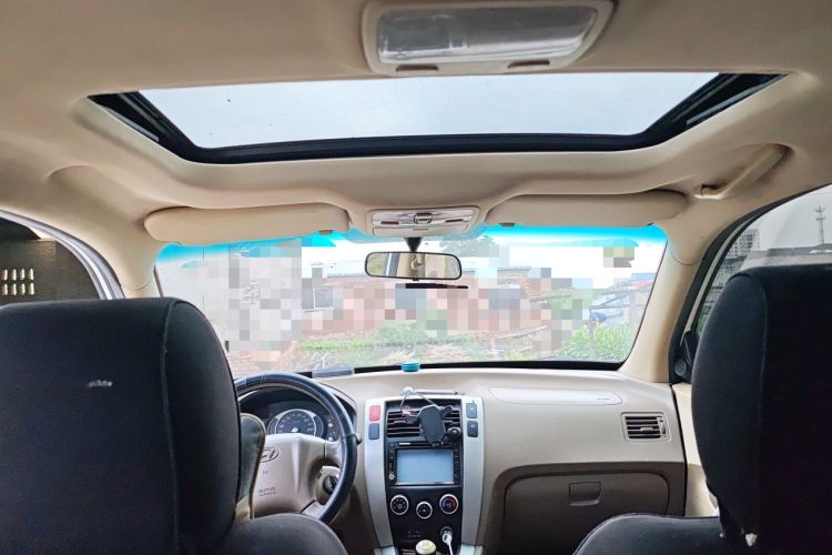 Used Hyundai Tucson 2013 2.0L Manual Two-Wheel Drive Fashion Edition Headliner