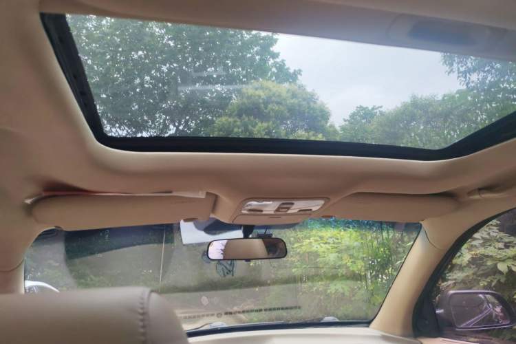 Used Hyundai Tucson 2013 2.0L Manual Two-Wheel Drive Fashion Edition Headliner
