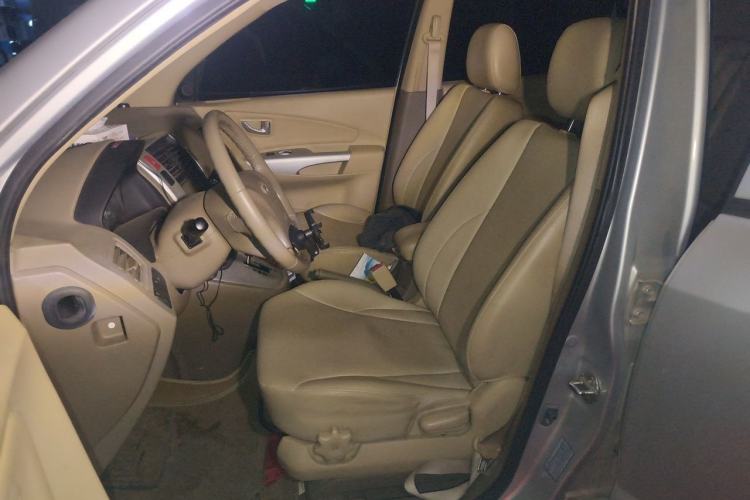 Used Hyundai Tucson 2013 2.0L Automatic Two-Wheel Drive Comfort Version Left Front Seat