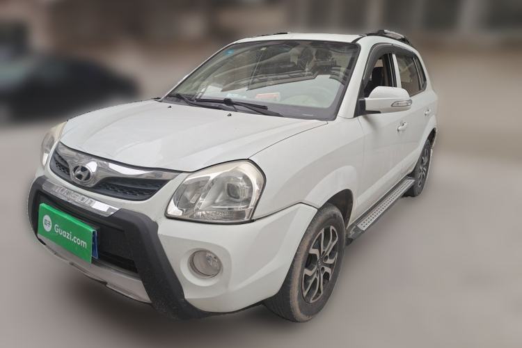 Used Hyundai Tucson 2013 2.0L Manual Two-Wheel Drive Fashion Edition Guazi used car, China used car export, Used car for sale, Used  cars, Cheapest cars for sale