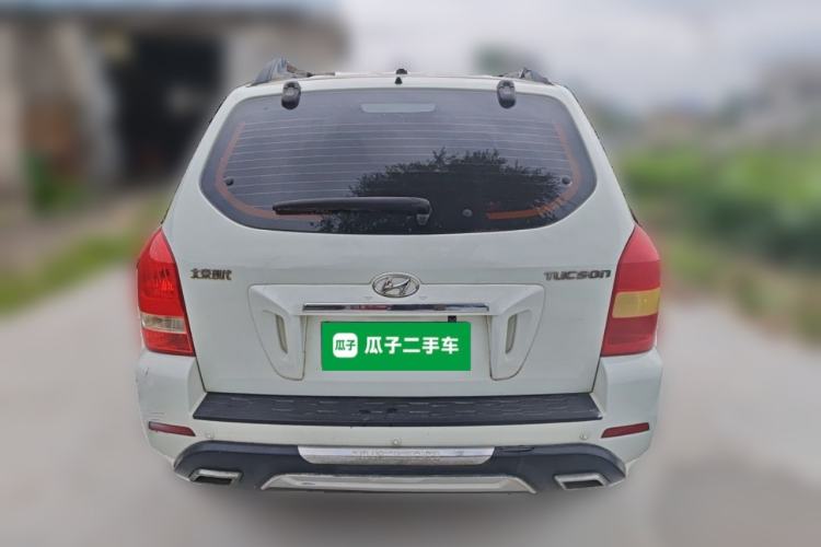 Used Hyundai Tucson 2013 2.0L Manual Two-Wheel Drive Fashion Edition Rear