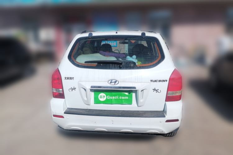 Used Hyundai Tucson 2013 2.0L Manual Two-Wheel Drive Fashion Edition Rear