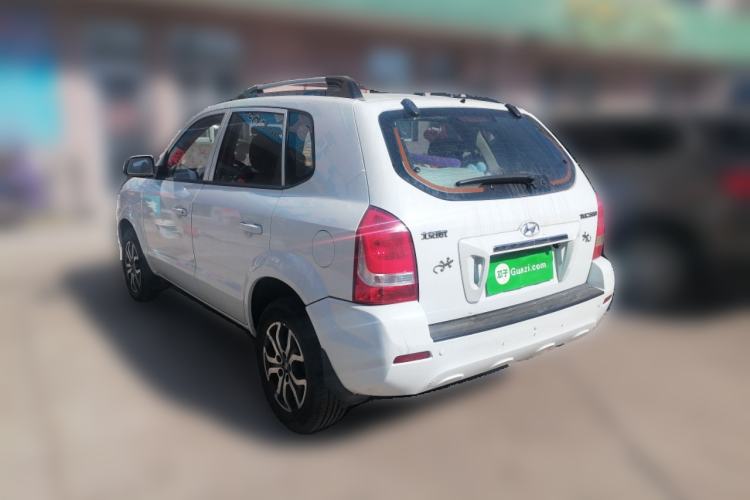 Used Hyundai Tucson 2013 2.0L Manual Two-Wheel Drive Fashion Edition Rear Left 45 Deg
