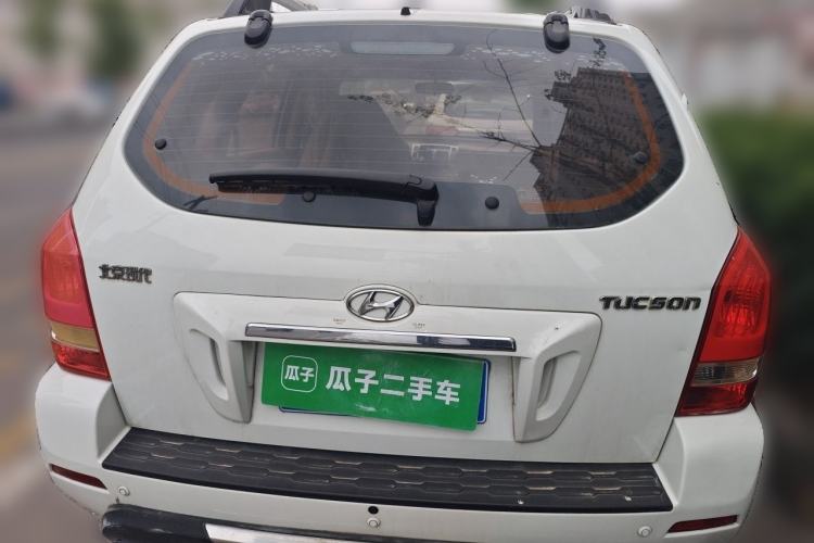 Used Hyundai Tucson 2013 2.0L Manual Two-Wheel Drive Fashion Edition Rear