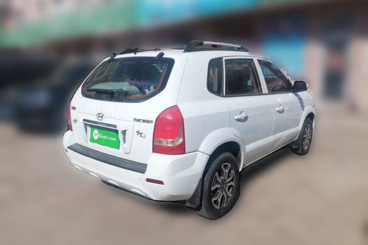 Used Hyundai Tucson 2013 2.0L Manual Two-Wheel Drive Fashion Edition Rear Right 45 Deg