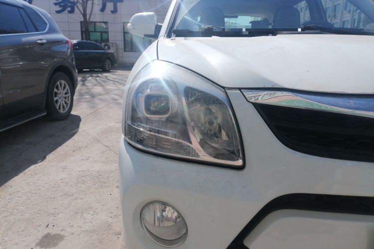 Used Hyundai Tucson 2013 2.0L Manual Two-Wheel Drive Fashion Edition Right Front Headlight