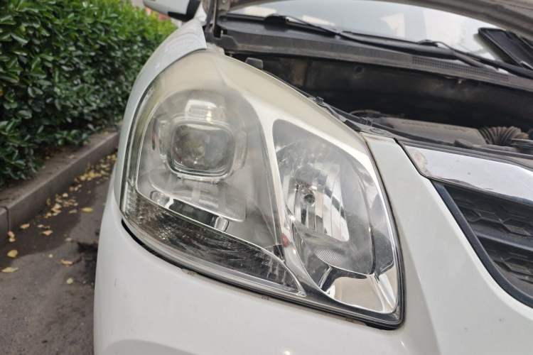 Used Hyundai Tucson 2013 2.0L Manual Two-Wheel Drive Fashion Edition Right Front Headlight