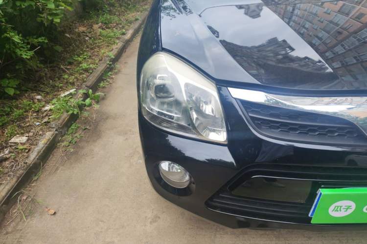 Used Hyundai Tucson 2013 2.0L Manual Two-Wheel Drive Fashion Edition Right Front Headlight