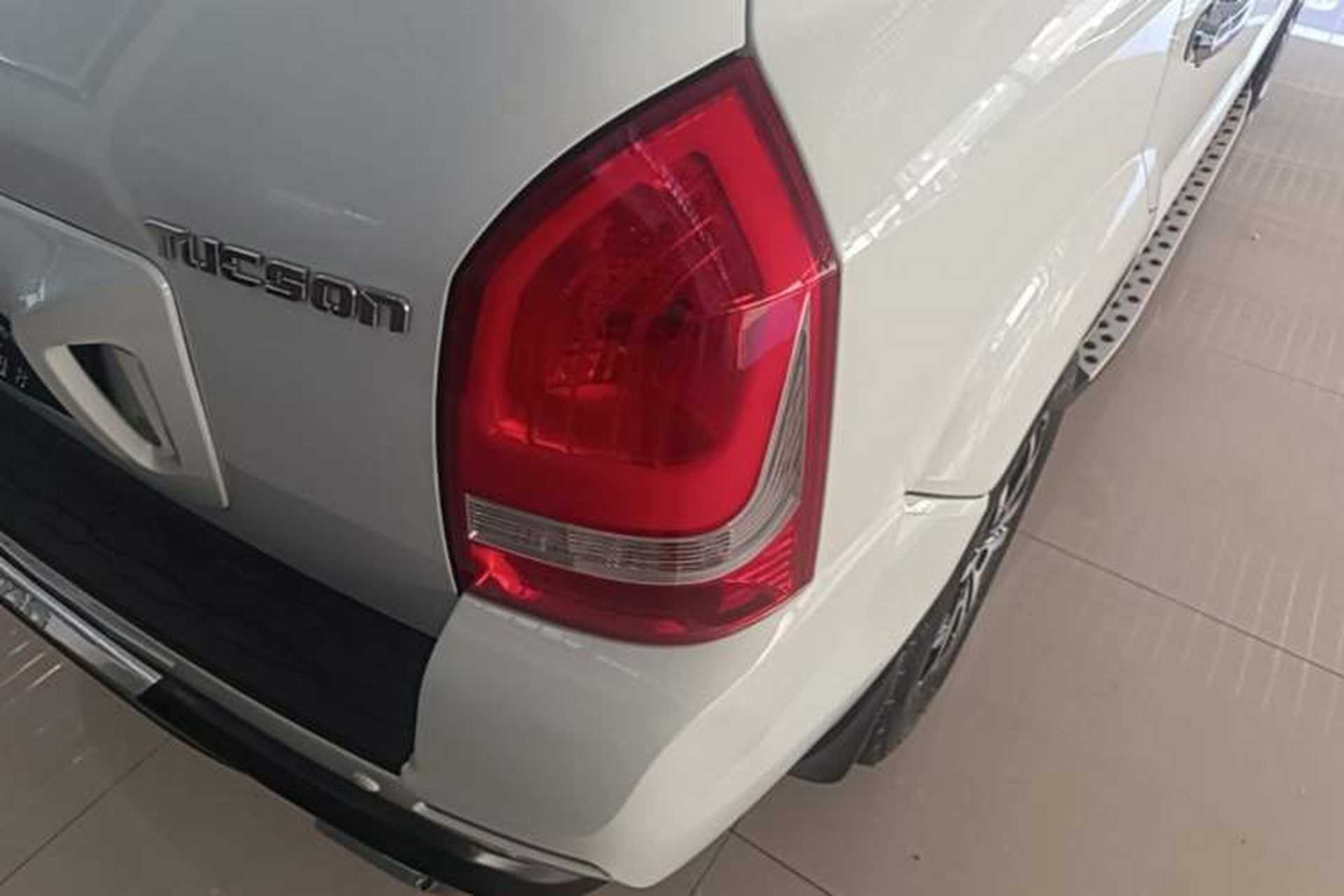 Used Hyundai Tucson 2013 2.0L Automatic Two-Wheel Drive Comfort Version Right Rear Taillight