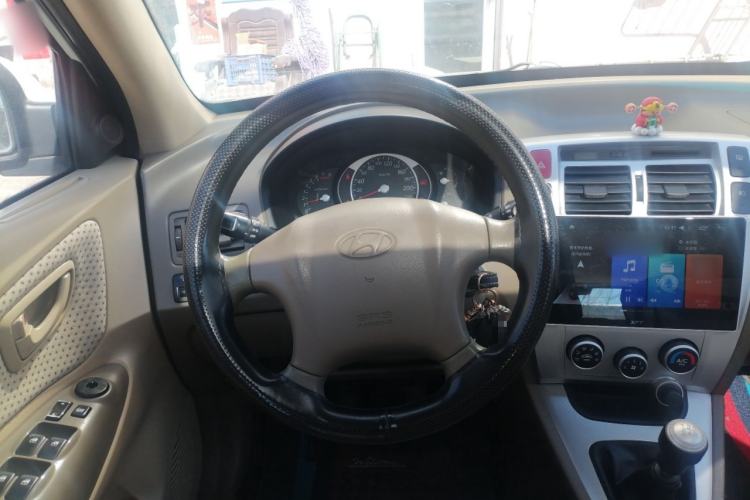Used Hyundai Tucson 2013 2.0L Manual Two-Wheel Drive Fashion Edition Steering Wheel