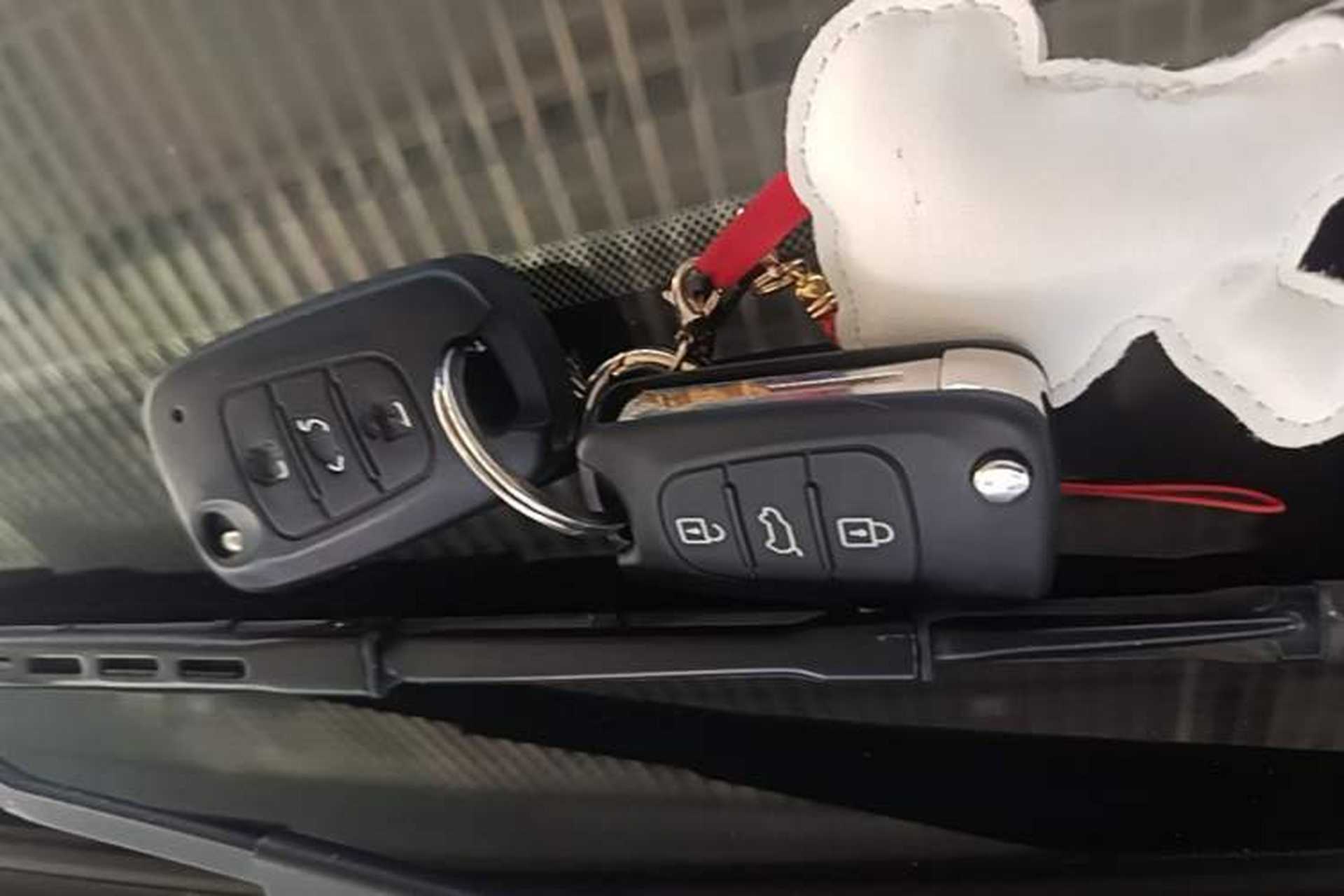 Used Hyundai Tucson 2013 2.0L Automatic Two-Wheel Drive Comfort Version Vehicle Key