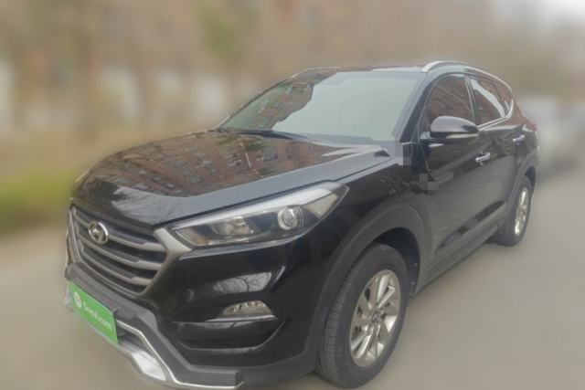 Used Hyundai Tucson 2015 2.0L Automatic Two-Wheel Drive Smart Version