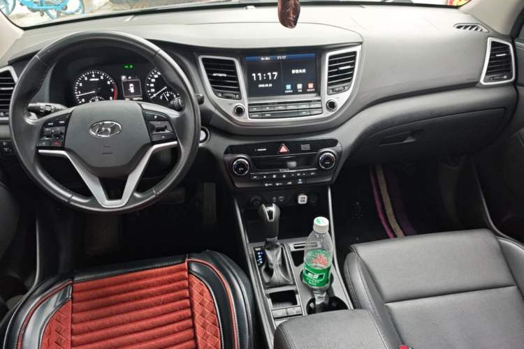 Used Hyundai Tucson 2015 1.6T Dual-Clutch Two-Wheel-Drive Leading Model Center Console