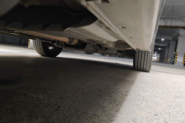 Used Hyundai Tucson 2015 1.6T Dual-Clutch Two-Wheel-Drive Leading Model Chassis Rear Right
