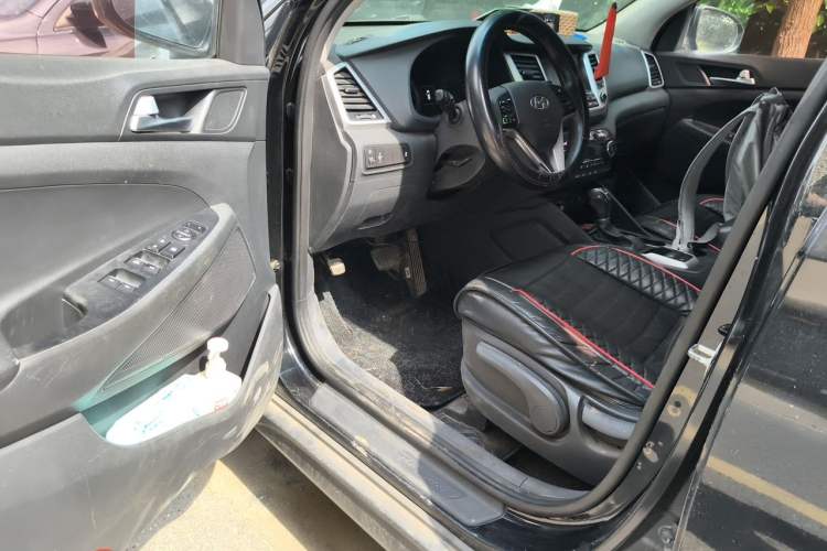 Used Hyundai Tucson 2015 1.6T Dual-Clutch Two-Wheel-Drive Smart Model Driver Seat