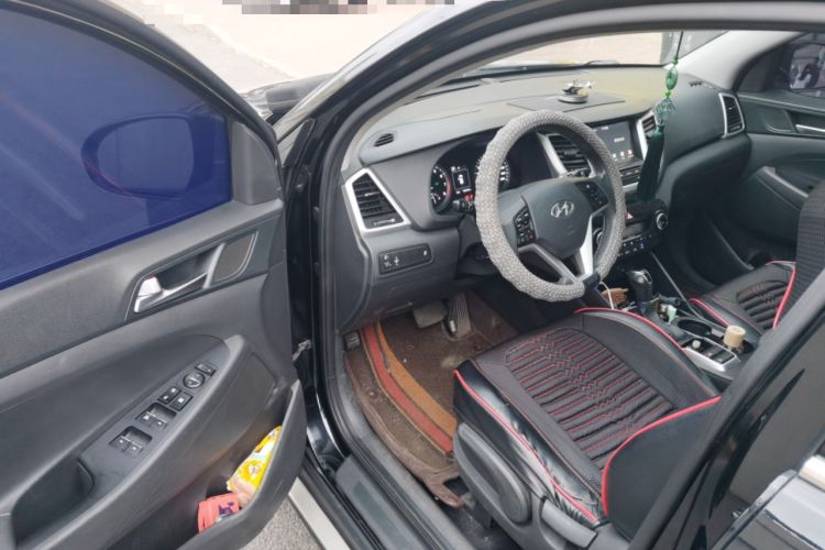Used Hyundai Tucson 2015 1.6T Dual-Clutch Two-Wheel-Drive Smart Model Driver Seat