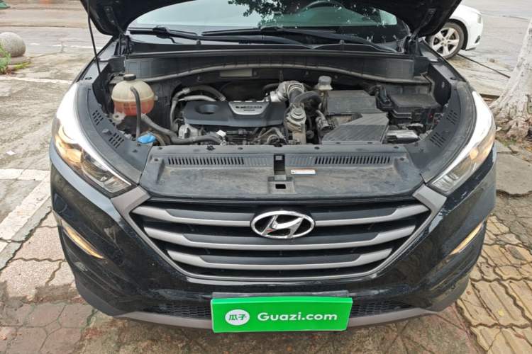 Used Hyundai Tucson 2015 1.6T Dual-Clutch Two-Wheel-Drive Leading Model Engine Bay
