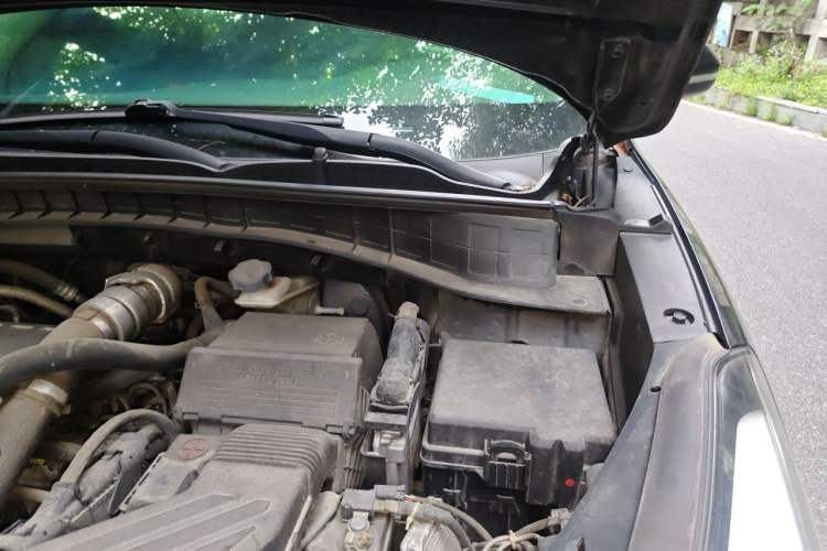 Used Hyundai Tucson 2015 1.6T Dual-Clutch Two-Wheel-Drive Smart Model Engine Bay Left