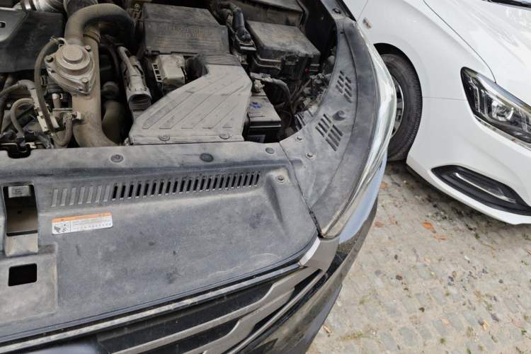 Used Hyundai Tucson 2015 1.6T Dual-Clutch Two-Wheel-Drive Smart Model Engine Bay Left