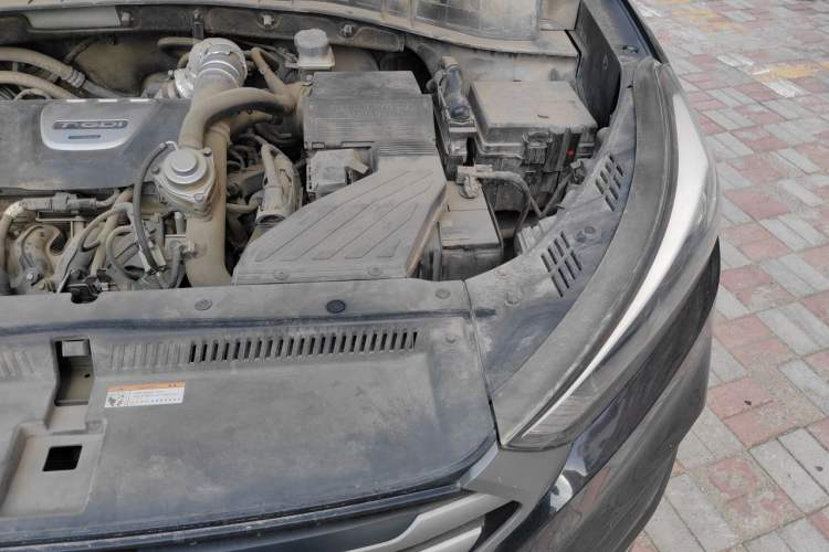 Used Hyundai Tucson 2015 1.6T Dual-Clutch Two-Wheel-Drive Smart Model Engine Bay Left