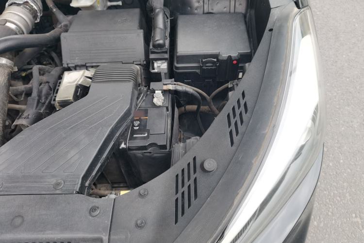 Used Hyundai Tucson 2015 1.6T Dual-Clutch Two-Wheel-Drive Smart Model Engine Bay Left