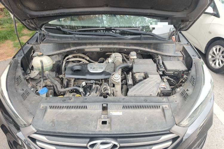 Used Hyundai Tucson 2015 1.6T Dual-Clutch Two-Wheel-Drive Smart Model Engine Bay