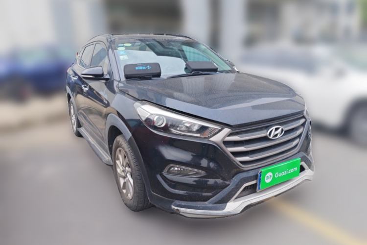 Used Hyundai Tucson 2015 1.6T Dual-Clutch Two-Wheel-Drive Smart Model Exterior 2