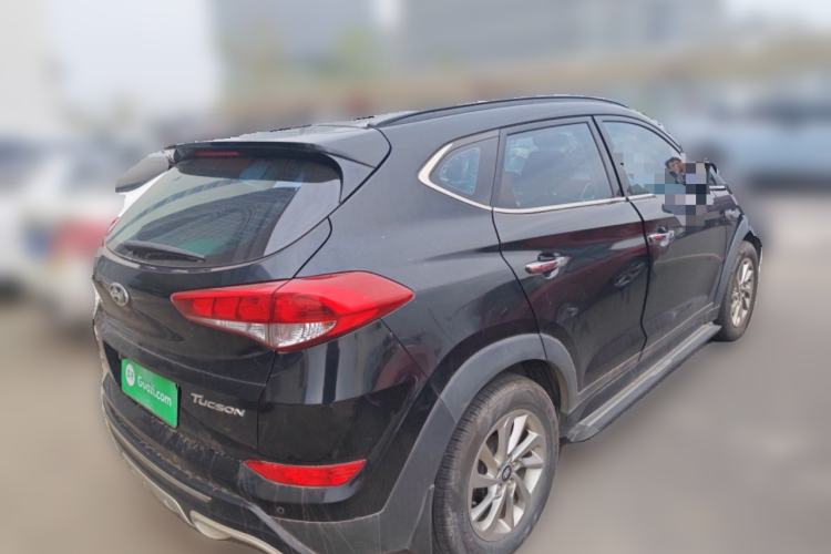 Used Hyundai Tucson 2015 1.6T Dual-Clutch Two-Wheel-Drive Smart Model Exterior 5