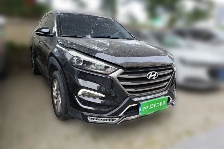 Used Hyundai Tucson 2015 1.6T Dual-Clutch Two-Wheel-Drive Smart Model Front Right 45 Deg