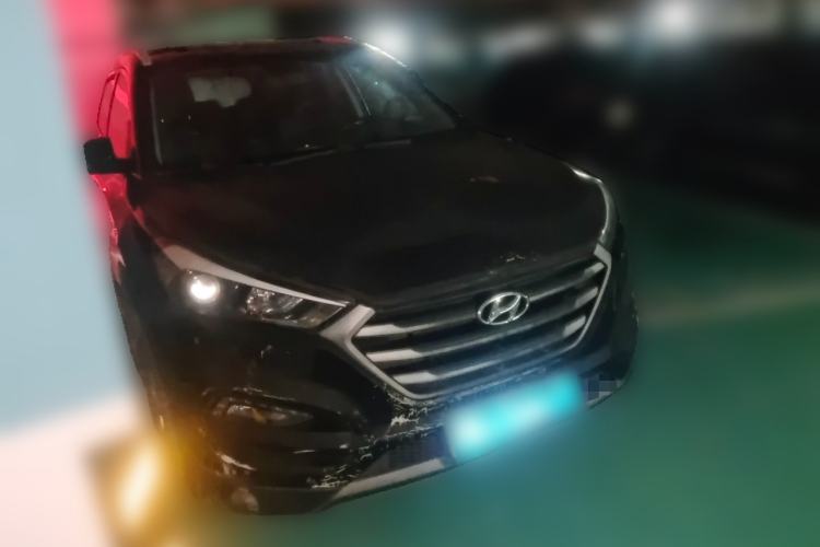 Used Hyundai Tucson 2015 1.6T Dual-Clutch Two-Wheel-Drive Smart Model Front Right 45 Deg