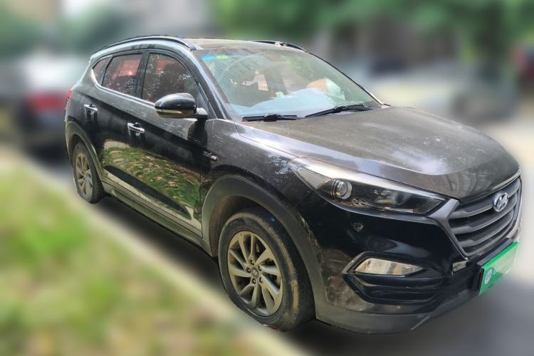 Used Hyundai Tucson 2015 1.6T Dual-Clutch Two-Wheel-Drive Smart Model Front Right 45 Deg