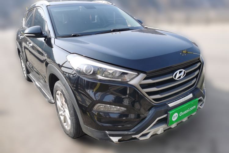 Used Hyundai Tucson 2015 1.6T Dual-Clutch Two-Wheel-Drive Smart Model Front Right 45 Deg