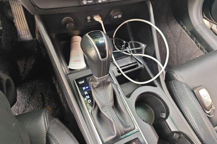 Used Hyundai Tucson 2015 1.6T Dual-Clutch Two-Wheel-Drive Smart Model Gear Lever